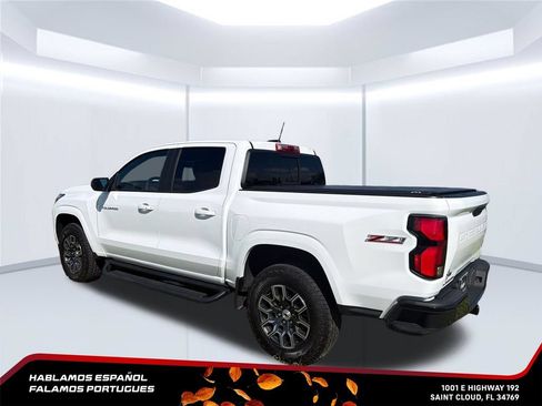 Used 2023 Chevrolet Colorado Z71 w/ Z71 Convenience Package 2 AWD/4WD image 3