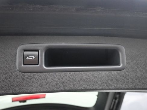 Used 2023 Toyota Highlander XSE AWD/4WD image 12