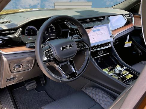 New 2026 Jeep Grand Cherokee Summit AWD/4WD image 6