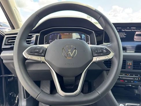 New 2025 Volkswagen Jetta SEL image 17