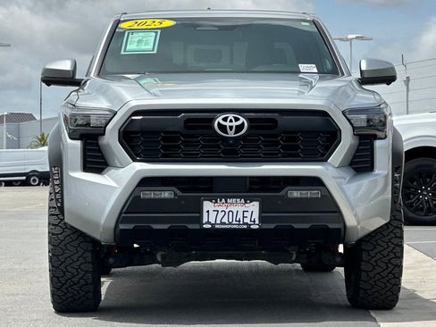 Used 2025 Toyota Tacoma TRD Off-Road w/ TRD Off Road Premium Package AWD/4WD image 8