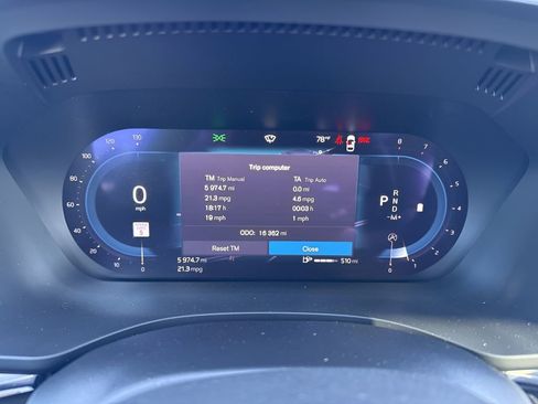 Used 2024 Volvo XC60 B5 Core AWD/4WD image 10
