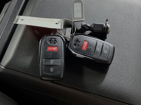 New 2025 Toyota Tacoma SR5 image 31