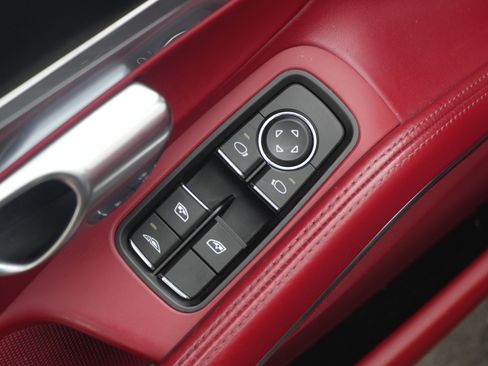 Used 2017 Porsche 911 Carrera RWD image 19