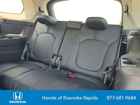 Used 2023 Honda Pilot EX-L image 18