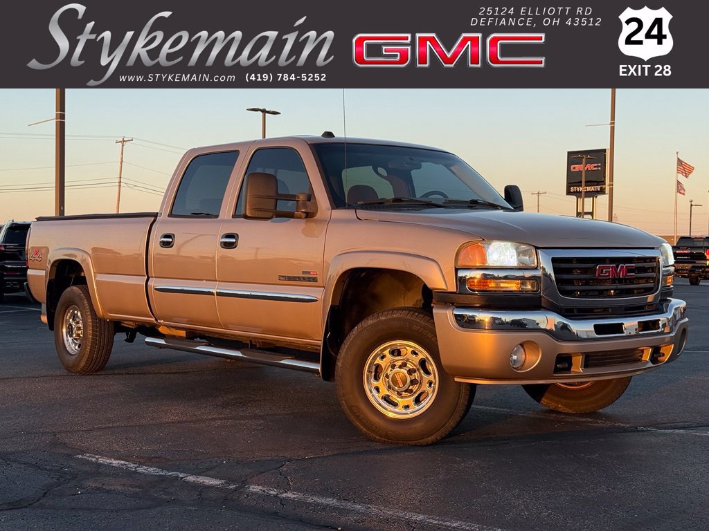 Used 2004 GMC Sierra 2500 SLE w/ Heavy-Duty Power Package AWD/4WD image 1