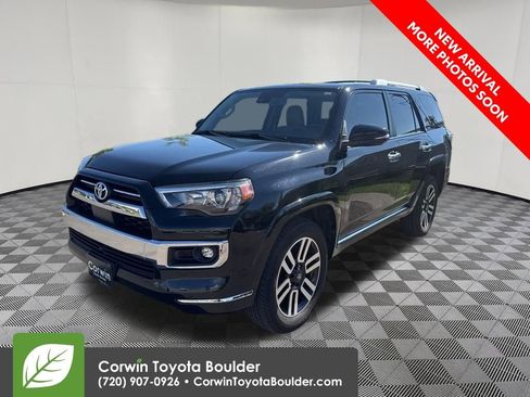 Used 2022 Toyota 4Runner Limited AWD/4WD image 3