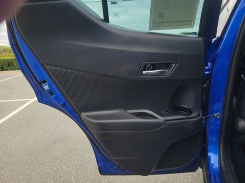 Used 2021 Toyota C-HR XLE image 16