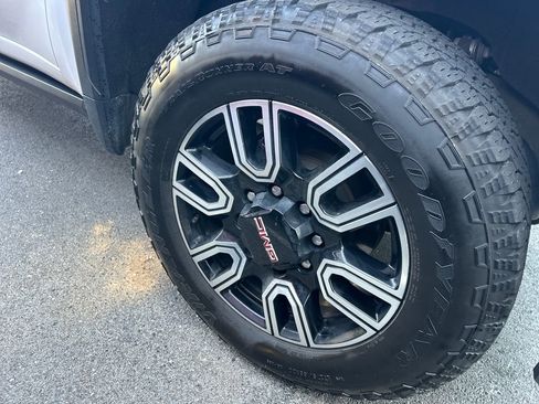 Used 2022 GMC Sierra 2500 AT4 w/ AT4 Premium Plus Package image 30