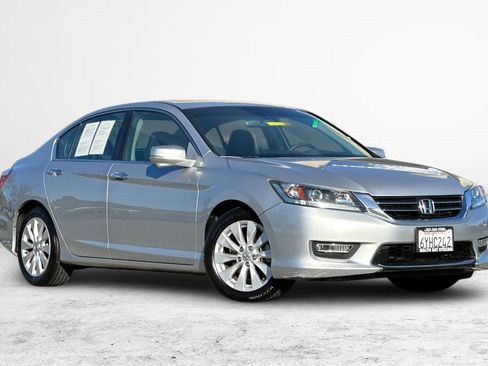 Used 2013 Honda Accord EX image 2