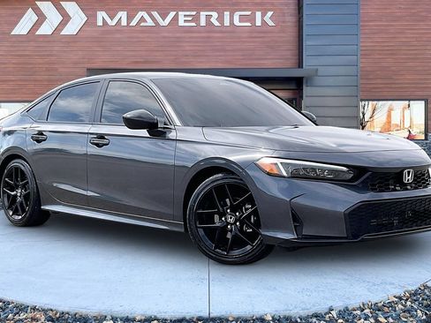 Used 2025 Honda Civic Sport image 1