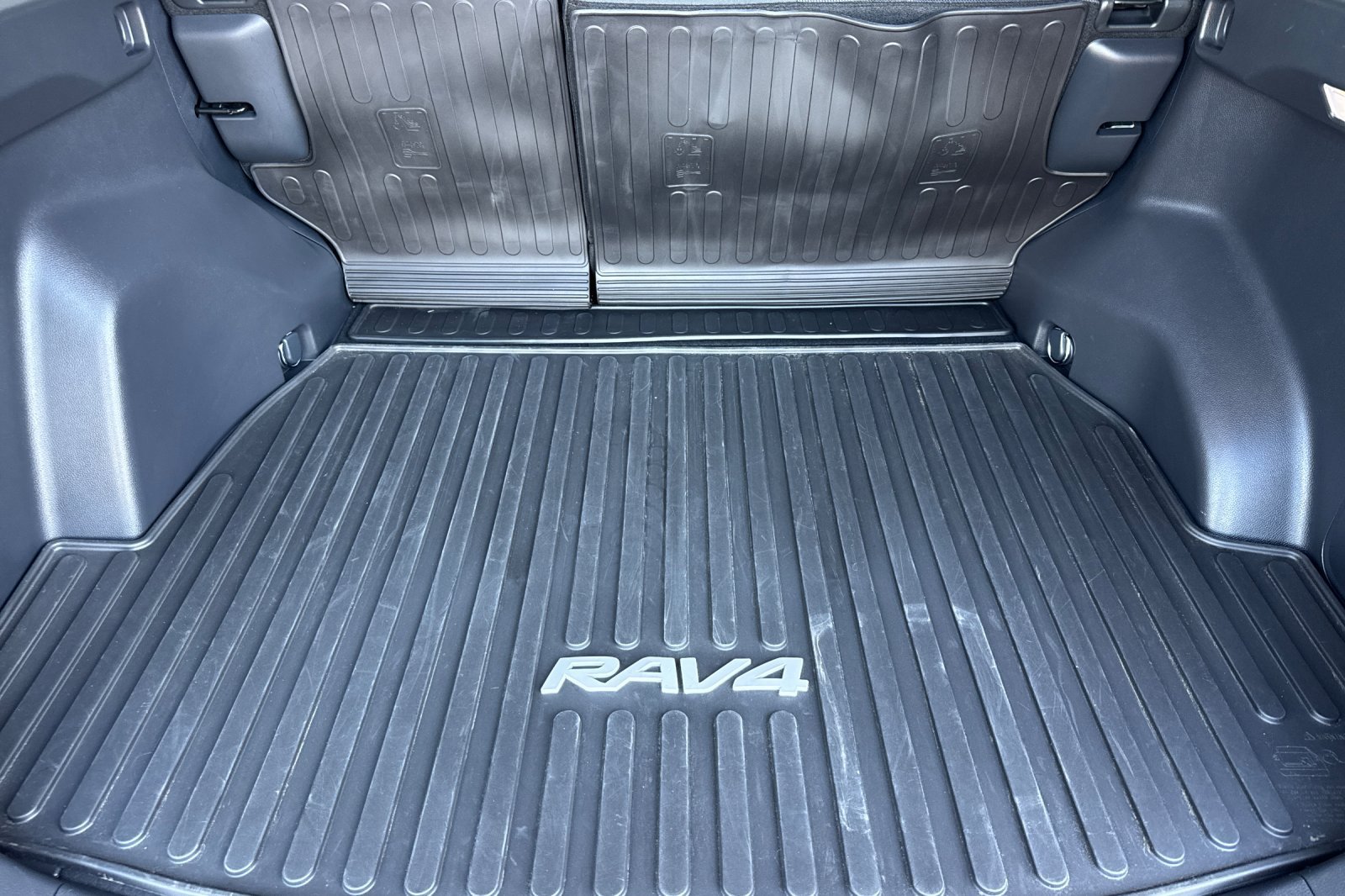 Certified 2023 Toyota RAV4 LE AWD/4WD image 20