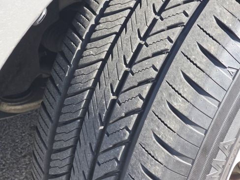 Used 2015 Chrysler 200 C image 8