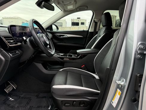 Used 2025 Buick Envision Sport Touring image 16