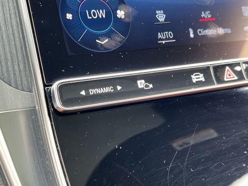 Used 2024 Mercedes-Benz GLC 300 4MATIC image 39