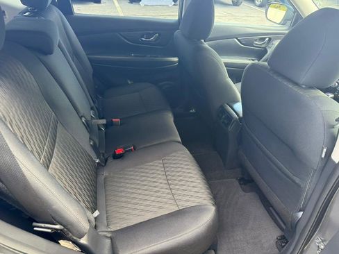 Used 2019 Nissan Rogue SV w/ Sun & Sound Touring Package image 26