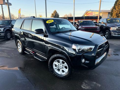 Used 2021 Toyota 4Runner SR5 Premium w/ Moonroof Package image 3