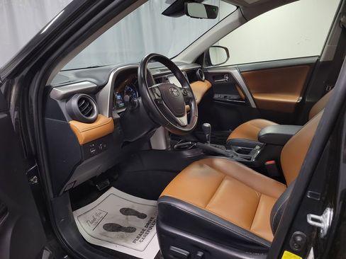 Used 2017 Toyota RAV4 Limited image 12