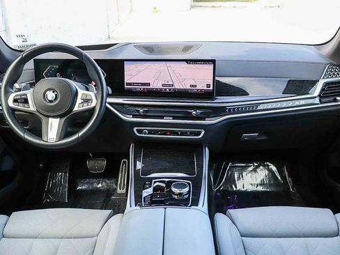 Used 2026 BMW X5 sDrive40i w/ M Sport Package image 13