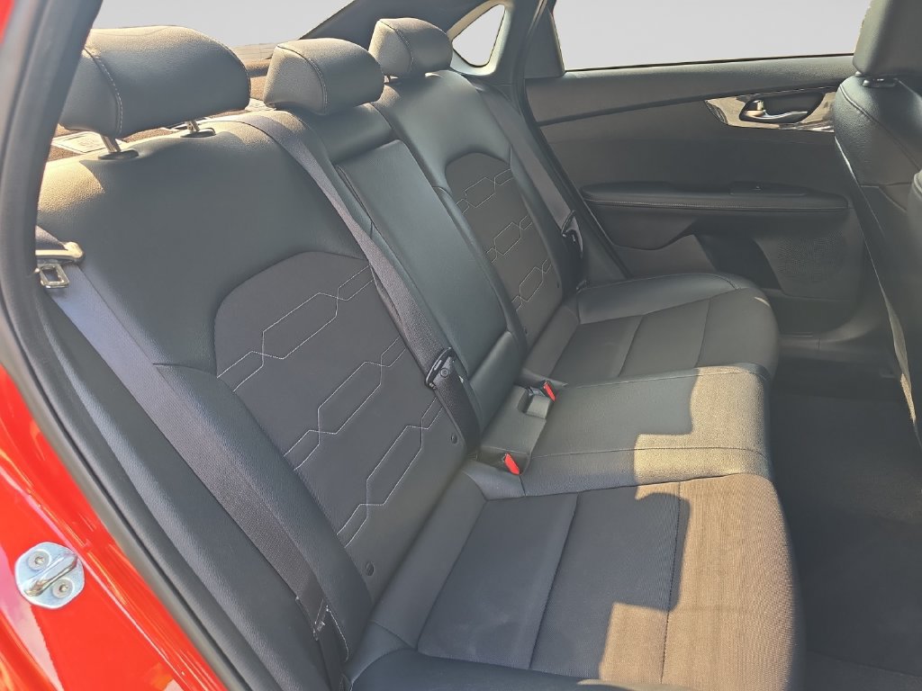 Used 2022 Kia Forte GT-Line w/ GT-Line Technology Package FWD image 13
