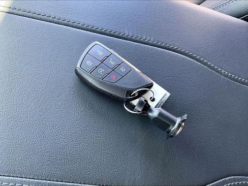 Used 2025 Chevrolet Tahoe LT image 12