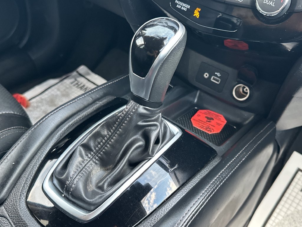 Used 2019 Nissan Rogue SL w/ Premium Package AWD/4WD image 34