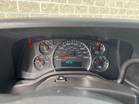 New 2025 Chevrolet Express 3500 w/ Power Convenience Package image 29