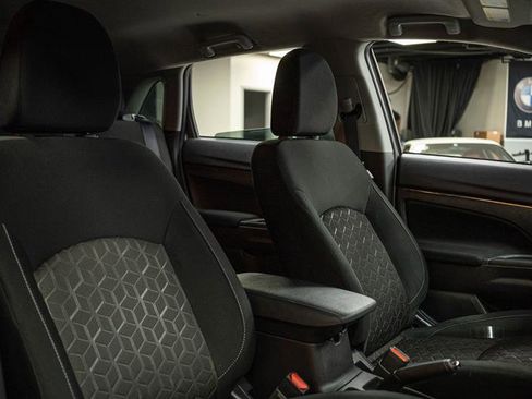 Used 2024 Mitsubishi Outlander Sport ES image 14