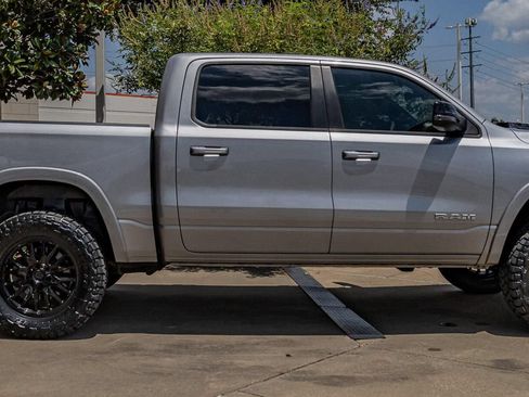 Used 2025 RAM 1500 Laramie w/ Sport Appearance Package AWD/4WD image 7
