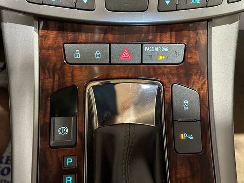 Used 2013 Buick LaCrosse Leather FWD image 30