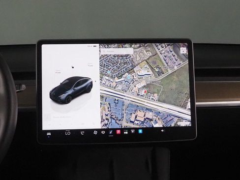 Used 2025 Tesla Model Y Long Range RWD image 23