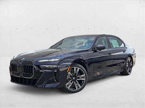 New 2025 BMW 760i xDrive image 1