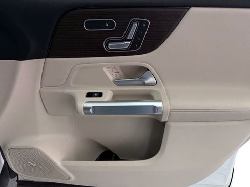 Used 2026 Mercedes-Benz GLB 250 image 22