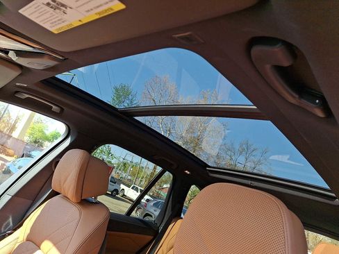 Certified 2024 BMW X5 xDrive40i w/ M Sport Package AWD/4WD image 15