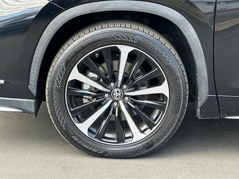 Used 2021 Toyota Highlander XSE image 26