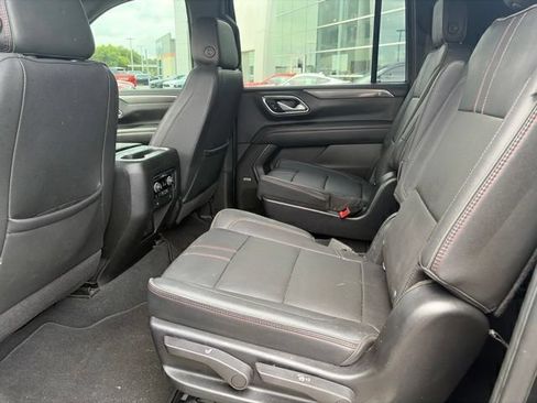 Used 2022 Chevrolet Suburban RST w/ Luxury Package RWD image 10