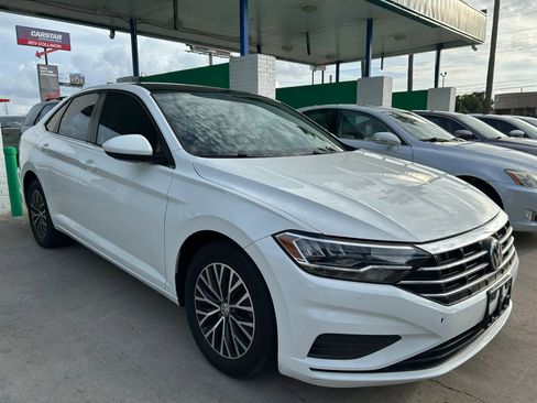 Used 2019 Volkswagen Jetta SE FWD image 4