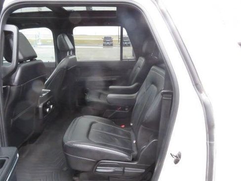 Used 2021 Ford Expedition Max Limited image 12