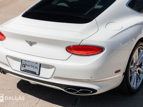 Used 2022 Bentley Continental GT image 16