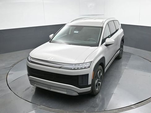New 2026 Hyundai Ioniq 9 SE AWD/4WD image 18