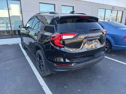 Used 2024 GMC Terrain SLT w/ Tech Package image 7