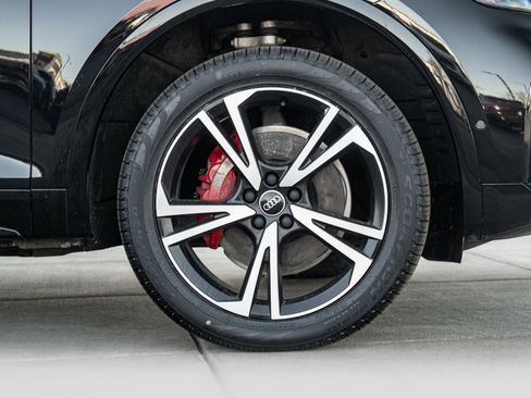 Certified 2025 Audi Q5 Prestige image 34