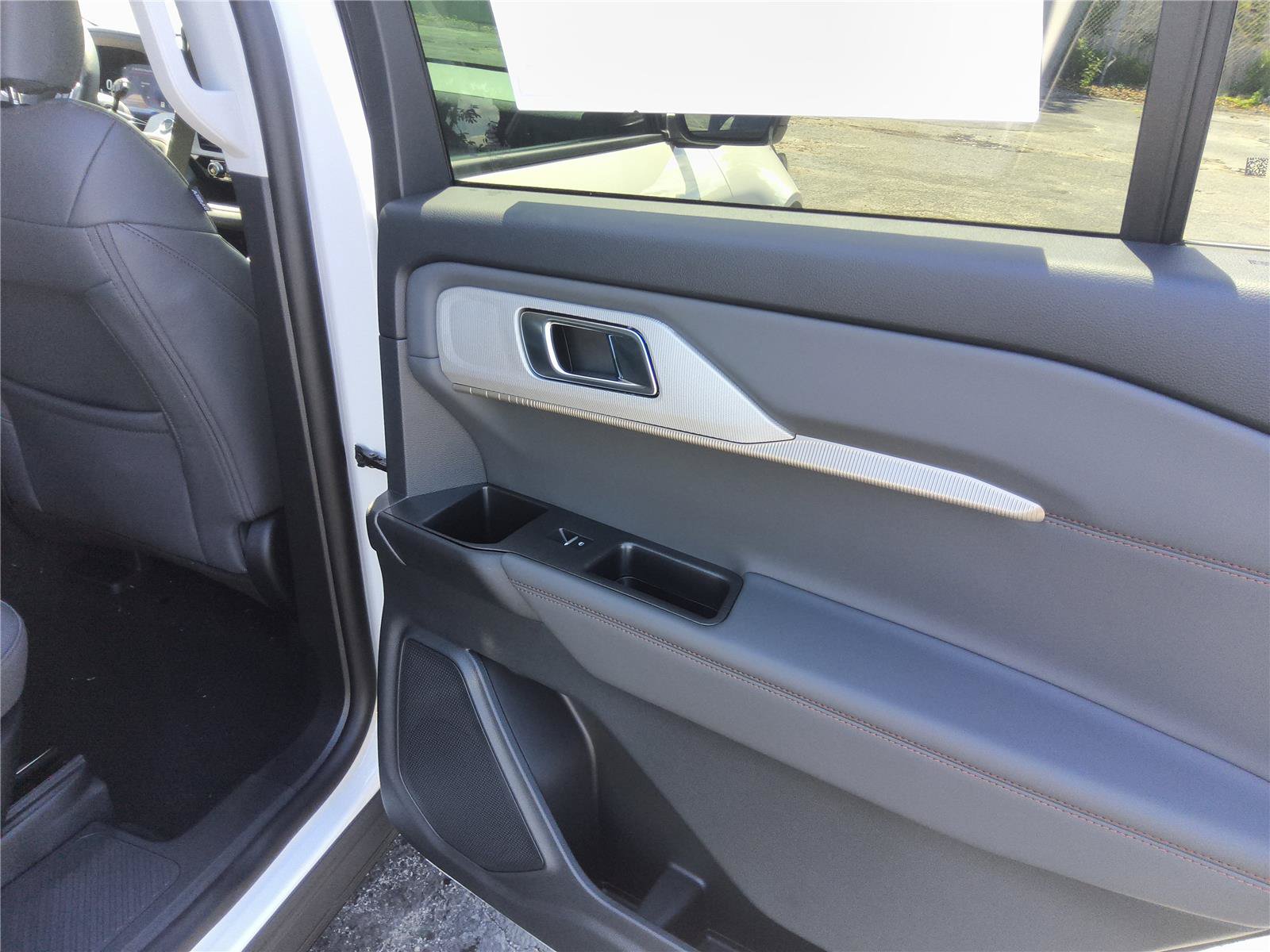 New 2026 Ford Explorer Active w/ Active Comfort Package RWD image 19