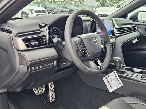 New 2026 Toyota Camry SE image 3
