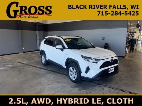Used 2021 Toyota RAV4 LE image 1