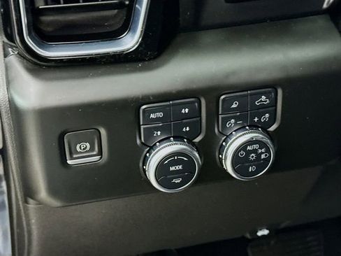 Used 2023 GMC Sierra 1500 Denali w/ Denali Reserve Package image 10