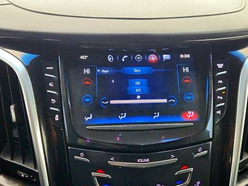 Used 2020 Cadillac Escalade Platinum image 20