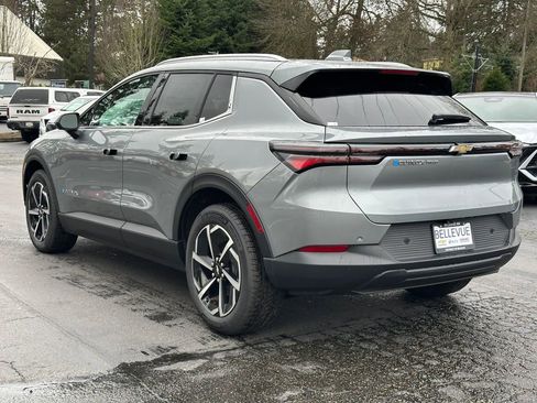 New 2026 Chevrolet Equinox EV LT image 3