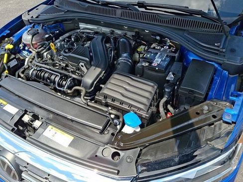 Certified 2023 Volkswagen Jetta SE FWD image 32