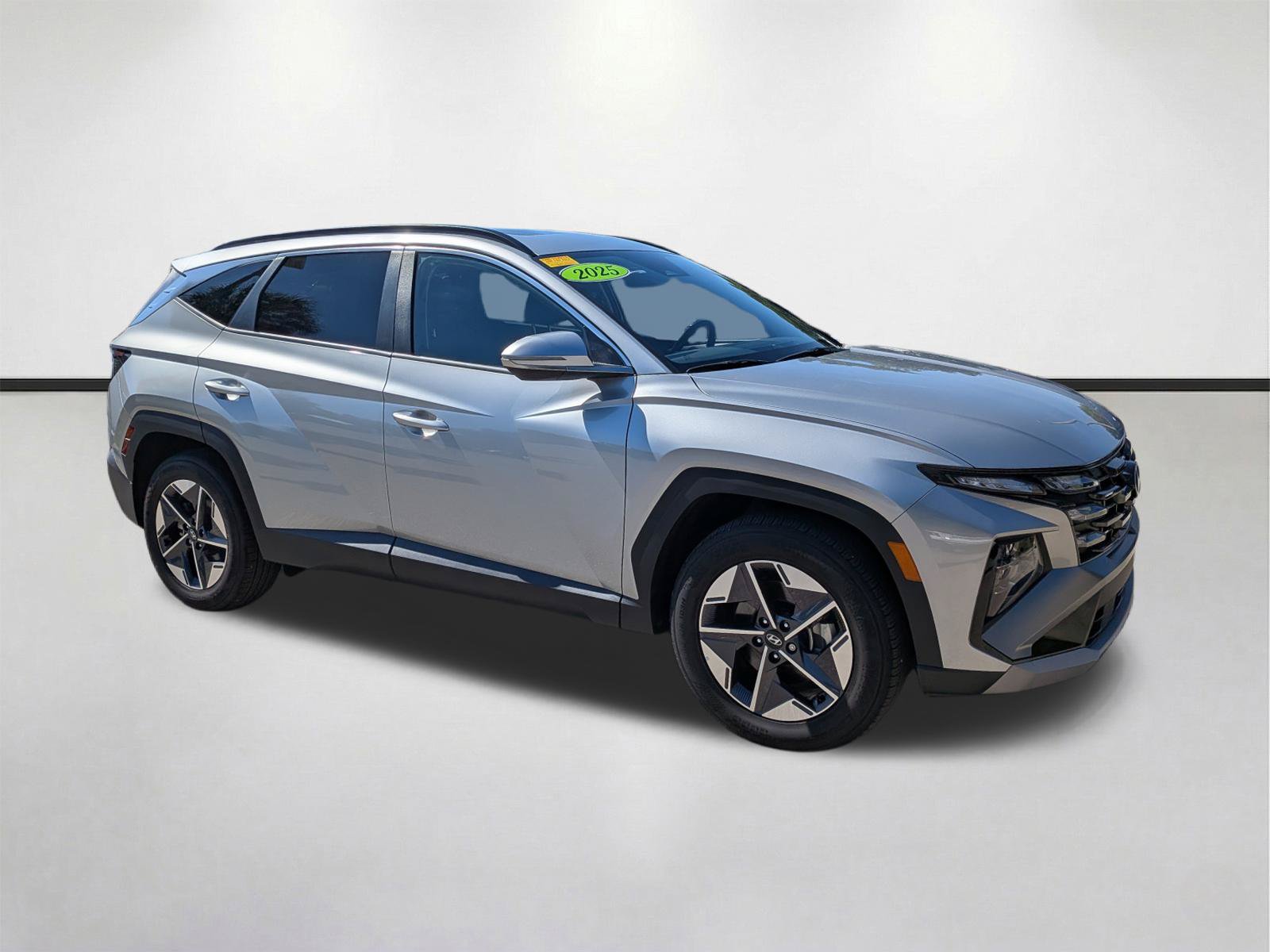 Used 2025 Hyundai Tucson SEL FWD image 2